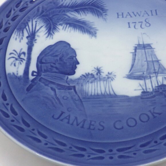 Royal Copenhagen Collector Plate/ Hawaii/ Blue and White/ Denmark - Picture 2 of 6